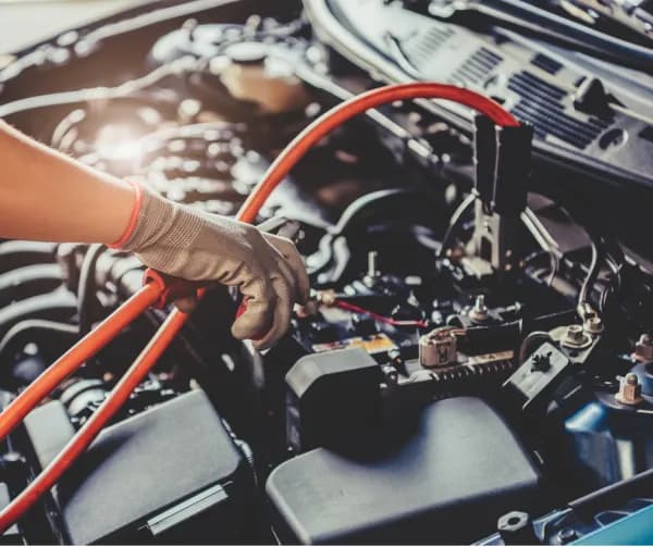 Czy można odpalić auto na prostowniku? Poznaj ryzyko i zasady bezpieczeństwa